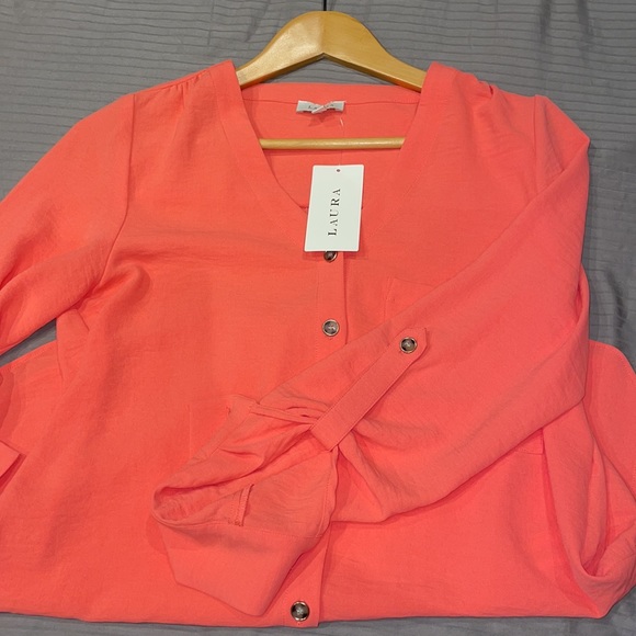 Laura flamingo button up shirt - Picture 2 of 8